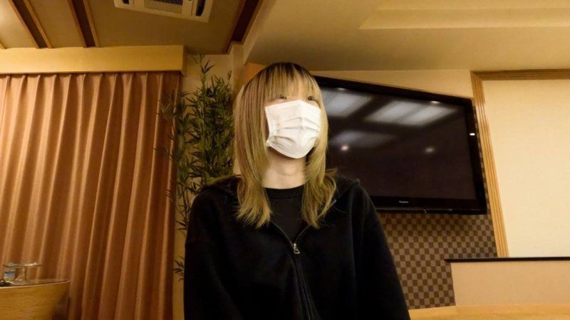 朝阳(18) 纤细小乳的第二次拍摄时别角度影片。用舔乳头折磨让她一直高潮的场景，以2种角度收录了肛门贯通ATM