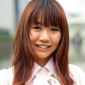 紧贴素人 绫乃